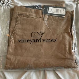 Men’s Vineyard Vines pants NWT!